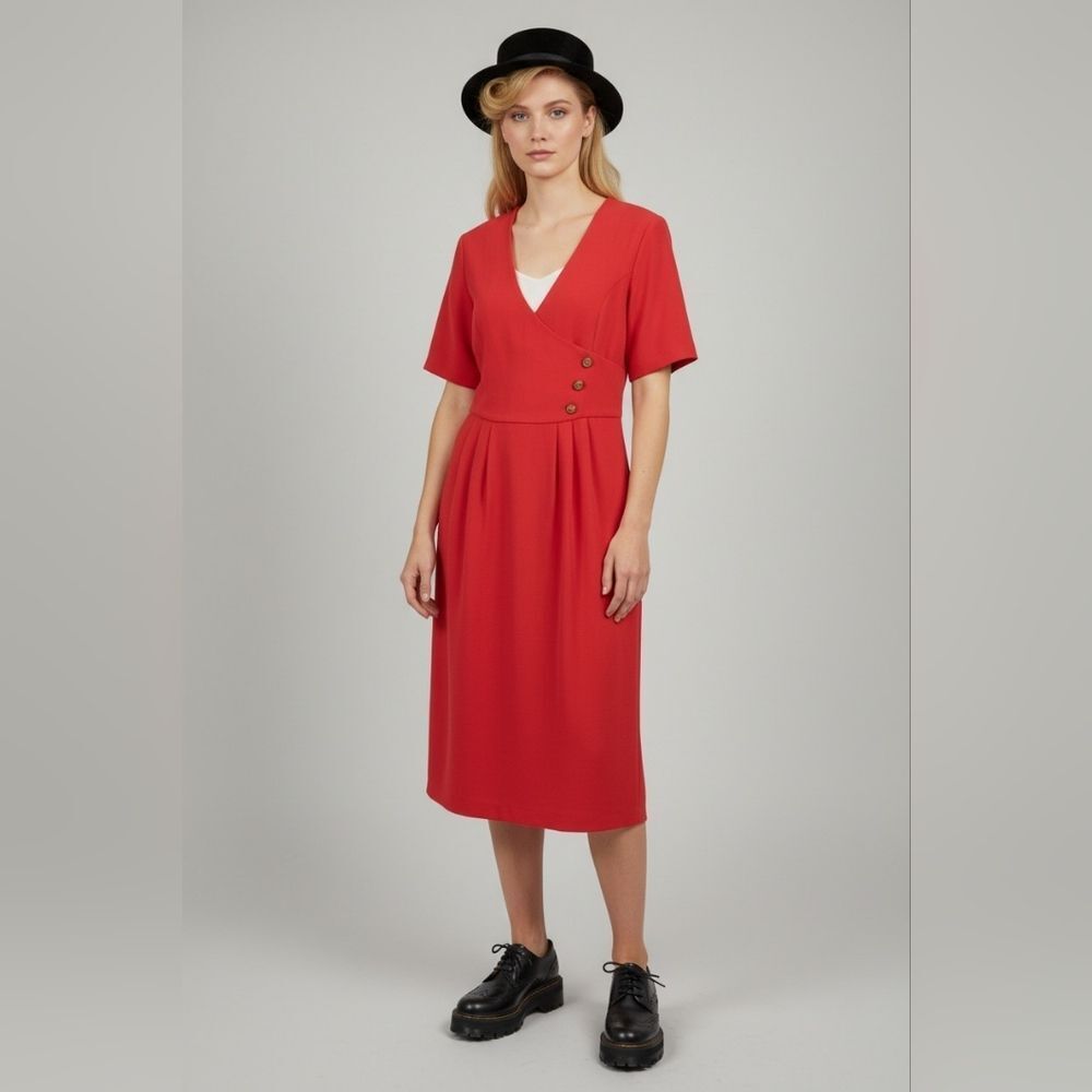 Vintage In Cinq USA Red and White Faux Wrap Front Short Sleeve Dress